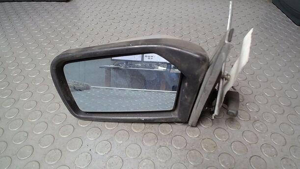 Foto: AUSSENSPIEGEL MECHANISCH VERSTELLBAR LINKS eines MERCEDES-BENZ 230E