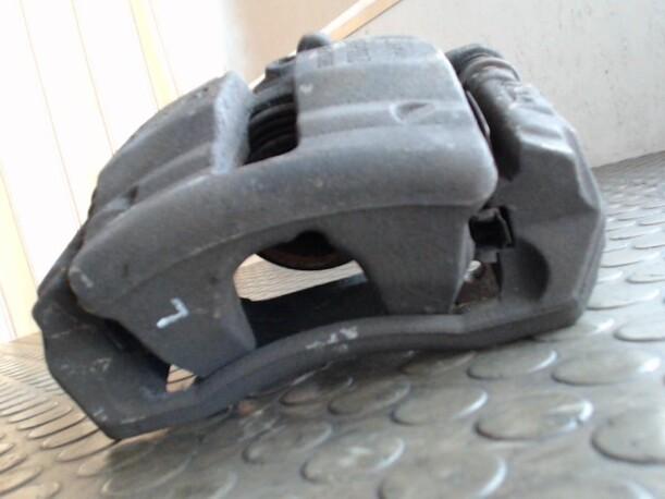 Foto: BREMSSATTEL VORN LINKS eines Mercedes-Benz B 200 CDI GL