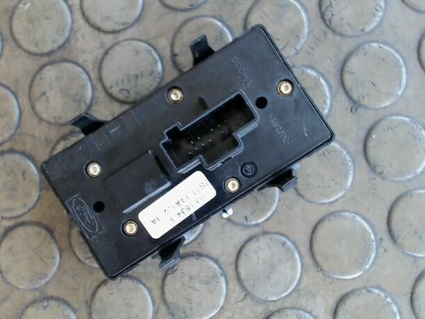 Foto: FENSTERHEBERSCHALTER eines Ford Mondeo 2.0 Turnier TDCi DPF