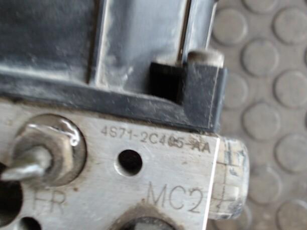 Foto: HAUPTBREMSAGGREGAT ABS eines Ford Mondeo 2.0 Turnier TDCi CD