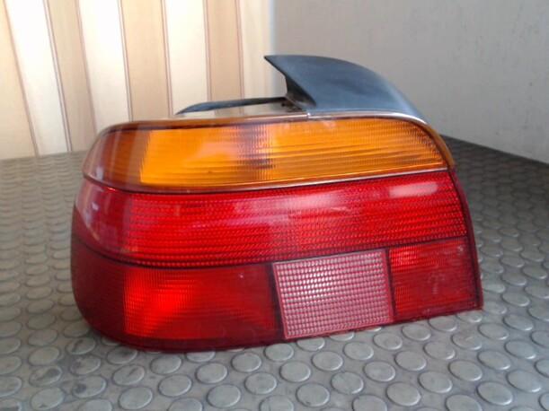 Foto: HECKLEUCHTE LINKS eines BMW 520i CD