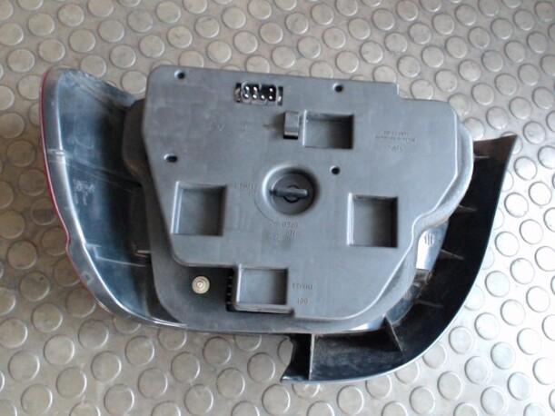 Foto: HECKLEUCHTE LINKS eines BMW 520i CD