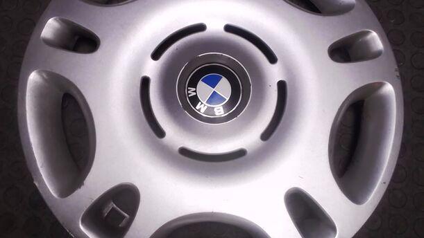 Foto: EINZELRADKAPPE / FELGENABDECKUNG eines BMW 518i CLX
