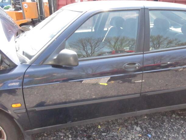 Foto: TÜR VORNE LINKS (4/5-Türer) eines Saab 900 2.0i