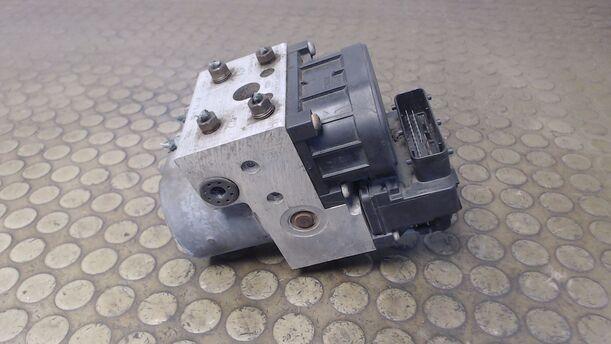 Foto: HAUPTBREMSAGGREGAT ABS eines Saab 900 2.0i