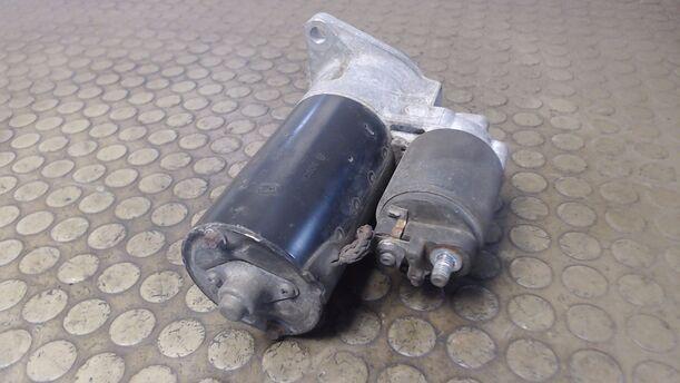 Foto: ANLASSER / STARTER  BOSCH eines Saab 900 2.0i