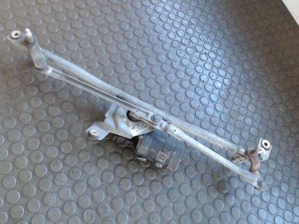Foto: SCHEIBENWISCHERMOTOR VORN eines Seat Arosa 1.0 MPI Sunnyboy