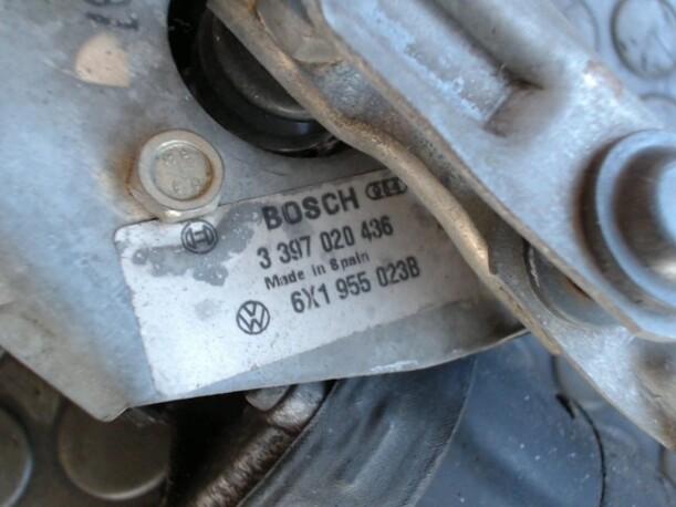 Foto: SCHEIBENWISCHERMOTOR VORN eines Seat Arosa 1.0 MPI Sunnyboy