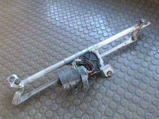 Foto: SCHEIBENWISCHERMOTOR VORN eines Seat Arosa 1.0 MPI Sunnyboy