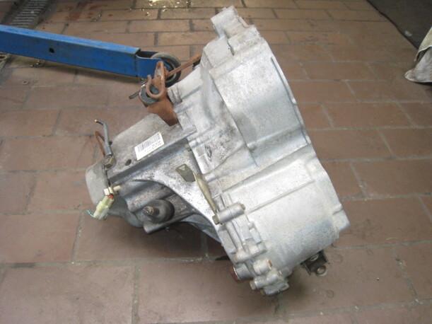 Foto: SCHALTGETRIEBE eines Daihatsu Cuore
