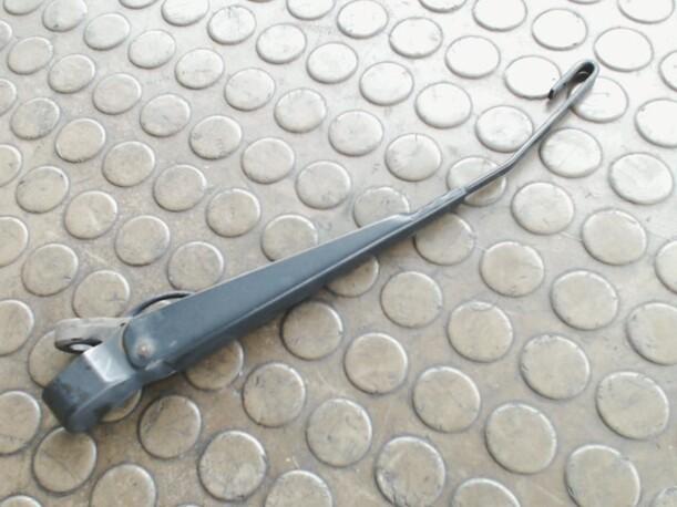 Foto: SCHEIBENWISCHERARM HINTEN eines Ford Focus Turnier