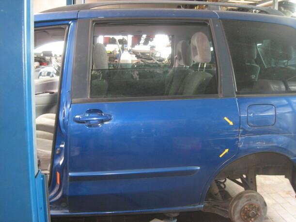 Foto: TÜR HINTEN LINKS eines Mazda MPV 2.0