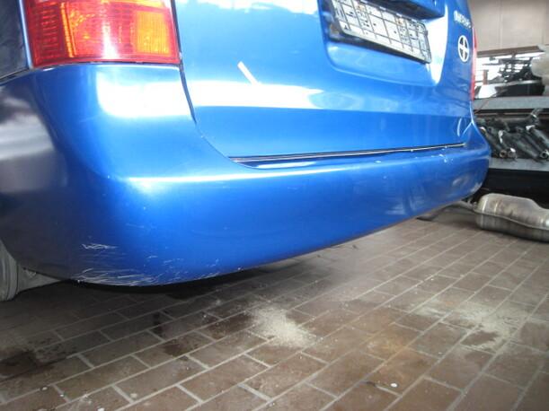 Foto: STOßSTANGE / STOSSFÄNGER HINTEN eines Mazda MPV 2.0