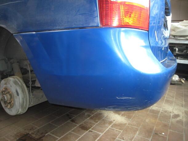 Foto: STOßSTANGE / STOSSFÄNGER HINTEN eines Mazda MPV 2.0