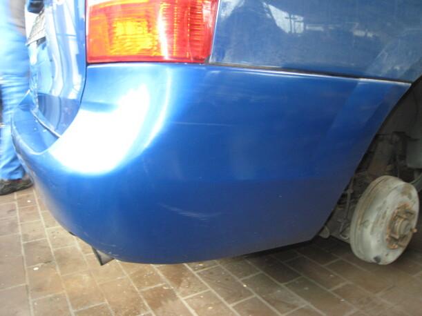 Foto: STOßSTANGE / STOSSFÄNGER HINTEN eines Mazda MPV 2.0