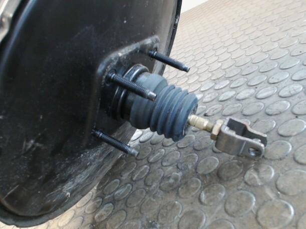 Foto: BREMSKRAFTVERSTÄRKER eines Mazda MPV 2.0 Sunnyboy