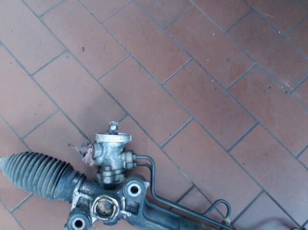 Foto: SERVOLENKUNG eines Mazda MPV 2.0 Sunnyboy