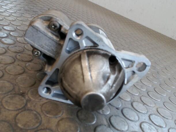 Foto: ANLASSER / STARTER eines Mazda MPV 2.0 Sunnyboy