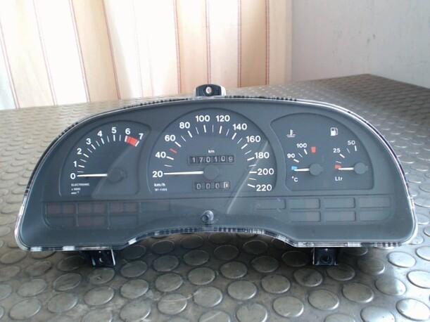 Foto: TACHOEINHEIT eines Opel Astra Caravan 16V