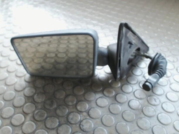 Foto: AUSSENSPIEGEL MECHANISCH VERSTELLBAR LINKS eines Citroen AX Sunnyboy