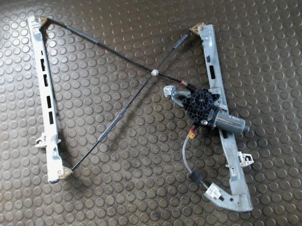 Foto: FENSTERHEBER ELEKTR. VORN LINKS (4/5-Türer) eines Peugeot 206 75 Sunnyboy