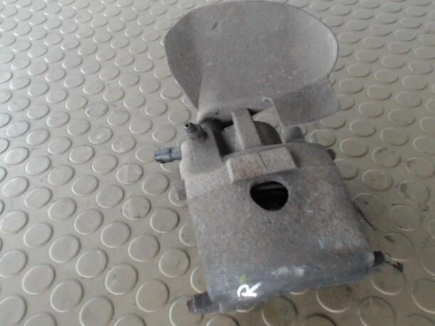 Foto: BREMSSATTEL VORN RECHTS eines VW Golf 1.8 Sunnyboy