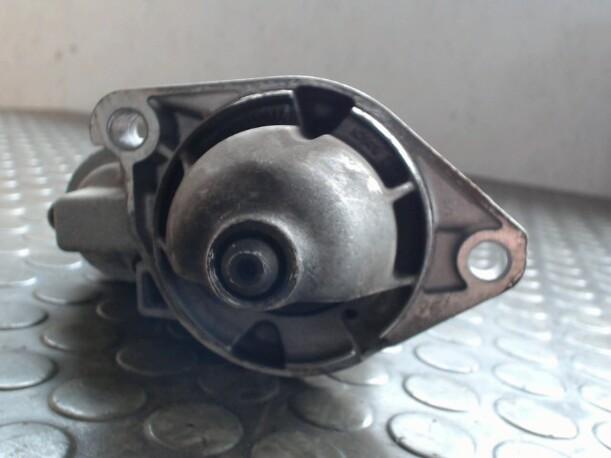 Foto: ANLASSER / STARTER  BOSCH eines Opel Omega Caravan 2.2 16 V Sunnyboy