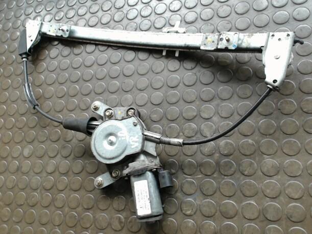 Foto: FENSTERHEBER ELEKTR. VORN RECHTS eines Fiat Palio Weekend 75 CD