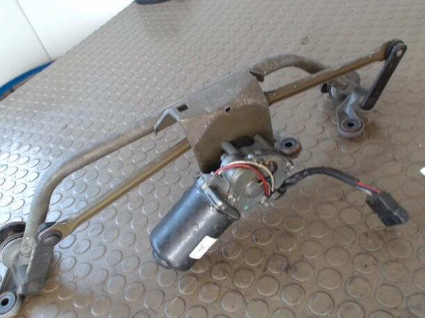 Foto: SCHEIBENWISCHERMOTOR VORN eines Fiat Ulysse 2.0 Sunnyboy