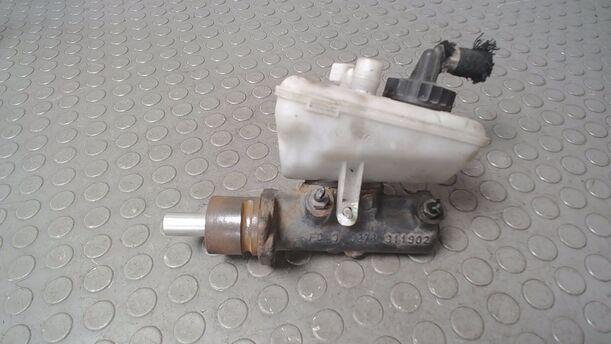 Foto: HAUPTBREMSZYLINDER eines Fiat Ulysse 2.0 Sunnyboy