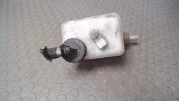 Foto: HAUPTBREMSZYLINDER eines Fiat Ulysse 2.0 Sunnyboy