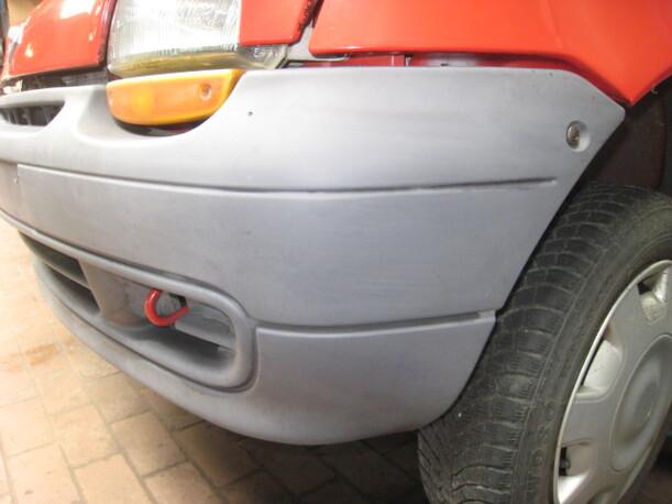 Foto: STOßFÄNGER / STOßSTANGE VORNE eines Renault Twingo 1.2 Sunnyboy
