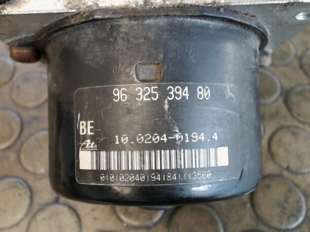 Foto: HAUPTBREMSAGGREGAT ABS eines Peugeot 206 CC 135 Sunnyboy