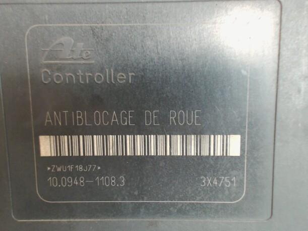 Foto: HAUPTBREMSAGGREGAT ABS eines Peugeot 206 CC 135 Sunnyboy
