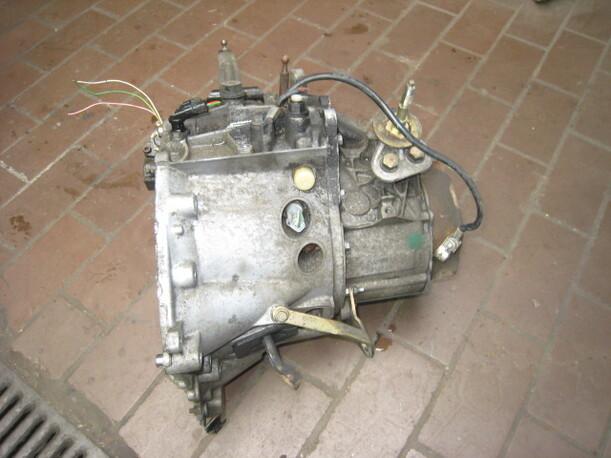 Foto: SCHALTGETRIEBE 5-GANG 20DM16 eines Peugeot 206 CC 135 Sunnyboy