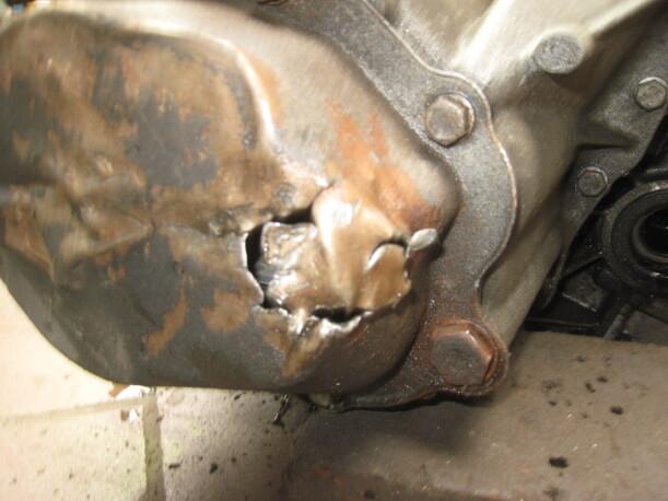 Foto: SCHALTGETRIEBE 5-GANG 20DM16 eines Peugeot 206 CC 135 Sunnyboy