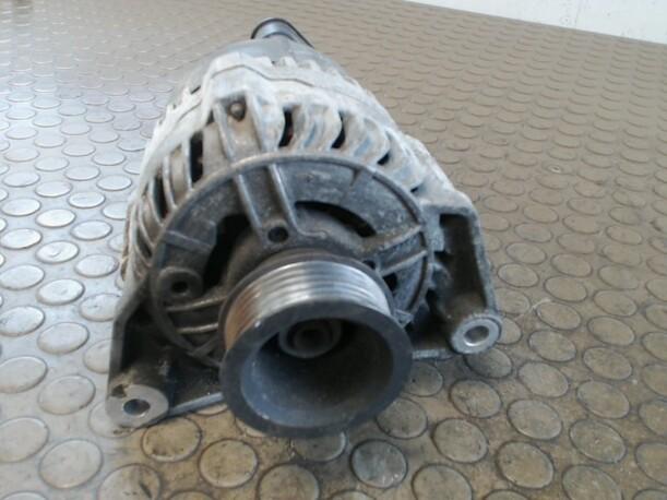 Foto: LICHTMASCHINE BOSCH eines BMW 316g compact Top