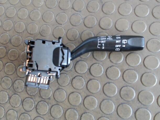 Foto: SCHEIBENWISCHERSCHALTER eines Mazda 323 F 2.0 DITD GL