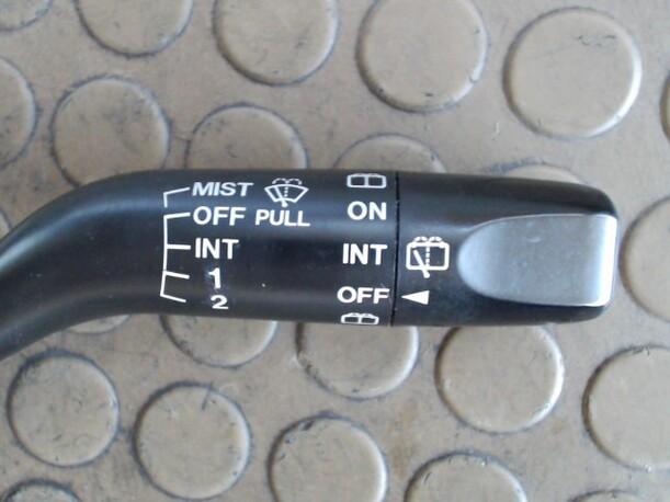 Foto: SCHEIBENWISCHERSCHALTER eines Mazda 323 F 2.0 DITD GL