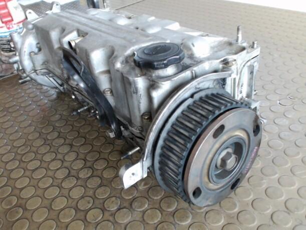 Foto: ZYLINDERKOPF eines Mazda 323 F 2.0 DITD GL