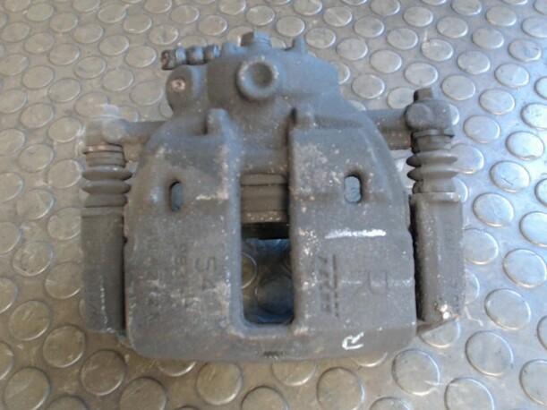 Foto: BREMSSATTEL VORN RECHTS eines Mitsubishi Colt 1.3 Sunnyboy