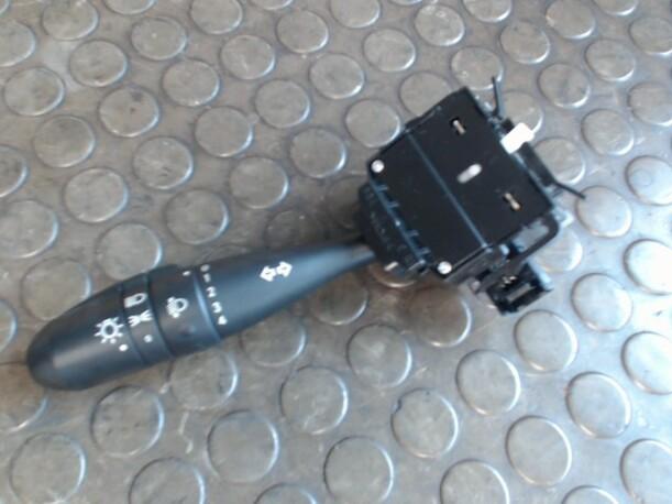 Foto: BLINK-/ KOMBISCHALTER eines Mitsubishi Colt 1.3 Sunnyboy