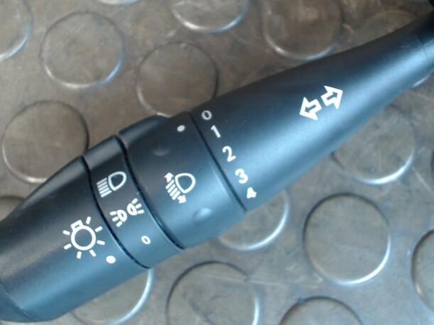 Foto: BLINK-/ KOMBISCHALTER eines Mitsubishi Colt 1.3 Sunnyboy