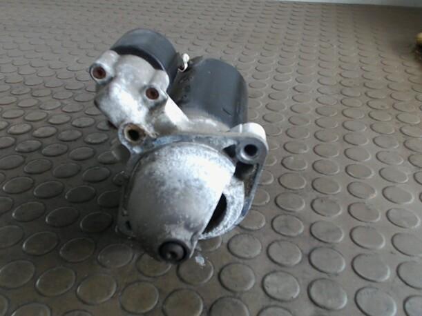 Foto: ANLASSER / STARTER  BOSCH eines Opel Omega Caravan 2.5 DTI CD