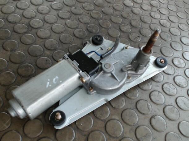 Foto: SCHEIBENWISCHERMOTOR HINTEN eines Daihatsu Gran Move Sunnyboy