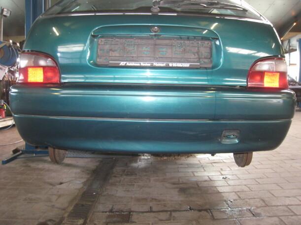 Foto: STOßSTANGE / STOSSFÄNGER HINTEN eines Citroen Saxo 1.1 Sunnyboy