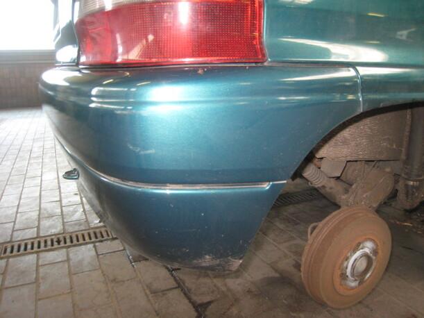 Foto: STOßSTANGE / STOSSFÄNGER HINTEN eines Citroen Saxo 1.1 Sunnyboy
