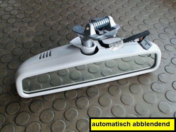 Foto: INNENSPIEGEL eines Mercedes-Benz E 220 CDI CD