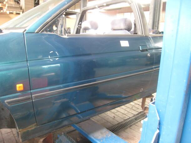 Foto: TÜR VORNE LINKS (CABRIO) eines Ford Escort 16V CD