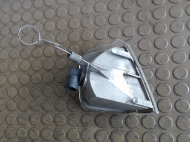 Foto: BLINKER / BLINKLEUCHTE LINKS eines Peugeot 405 Break DT GL